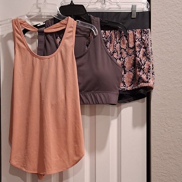Fabletics 3 Piece Black, Gray, & Melon Pink Workout Set Women's Size M - Picture 1 of 16